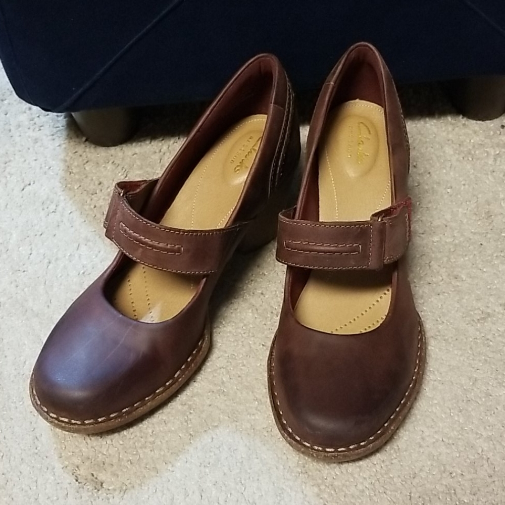 COPY - Clark's mary jane style heel
